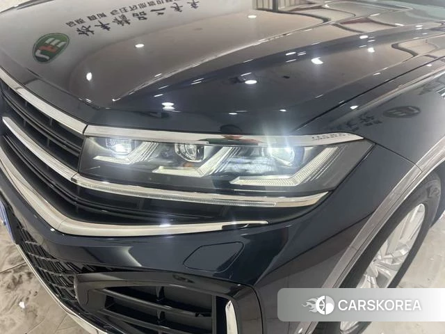 Volkswagen Touareg id 4299400 из Китая 23