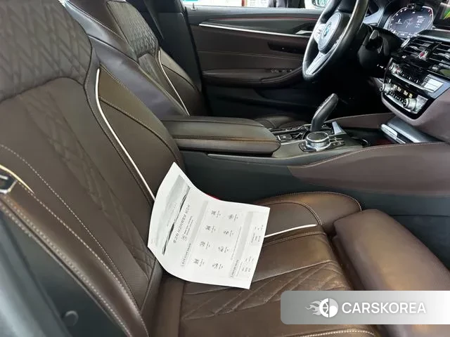 BMW 5 Series (G30) 2022 Белый из Кореи, фото 3