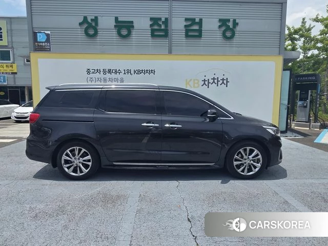 Kia The New Carnival id 4546954 из Кореи 12
