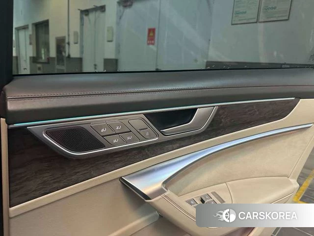 Audi A6L id 4260254 из Китая 14