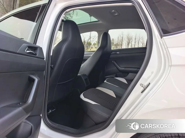 Volkswagen Polo id 4264593 из Китая 10