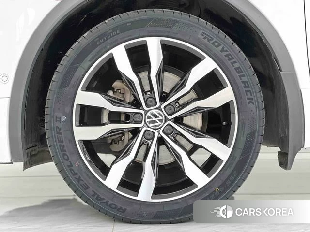 Volkswagen Tiguan L id 4258436 из Китая 21