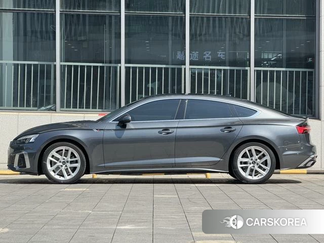 Audi A5 2023 Темно-серый из Китая, фото 5