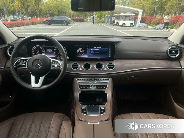 Mercedes-Benz E-class id 4209670 из Китая 9