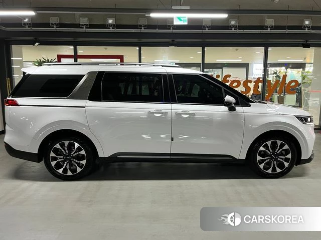Kia Carnival 4th generation 2022 Белый из Кореи, фото 3