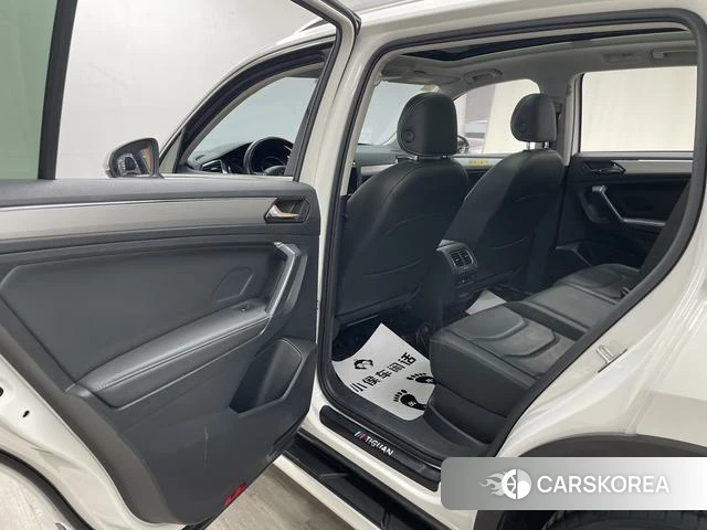 Volkswagen Tiguan L id 4290494 из Китая 19