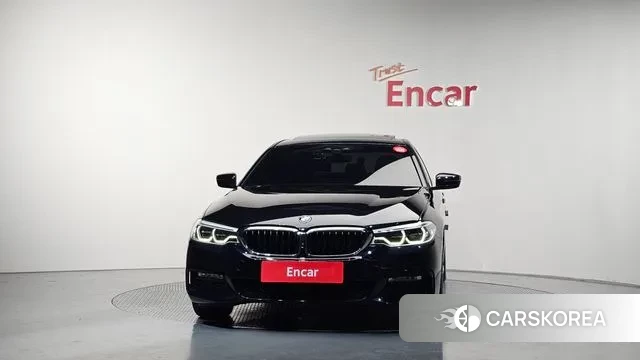 BMW 5 Series (G30) id 3418176 из Кореи 13