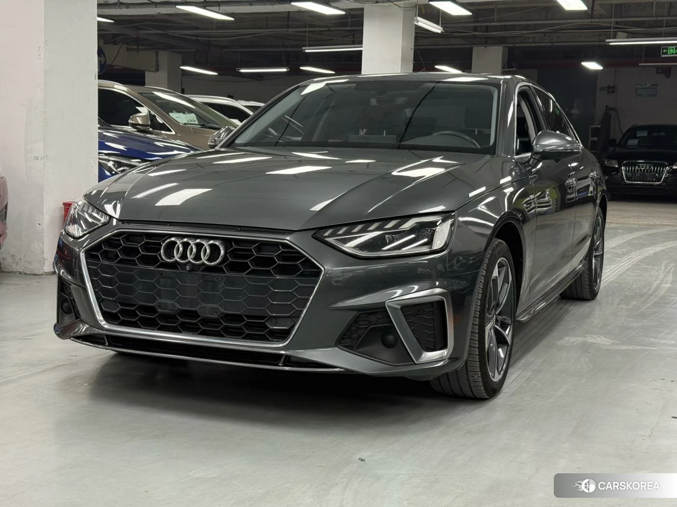 Audi A4L id 4461398 из Китая 11