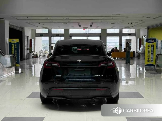 Tesla Model Y 2022 Черный из Китая, фото 3