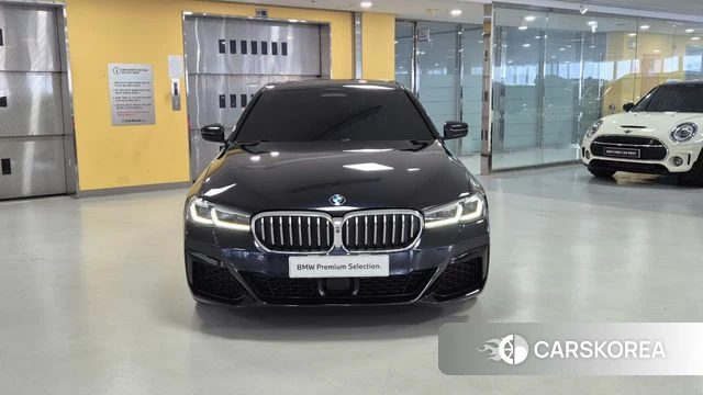 BMW 5 Series (G30) id 4546867 из Кореи 12