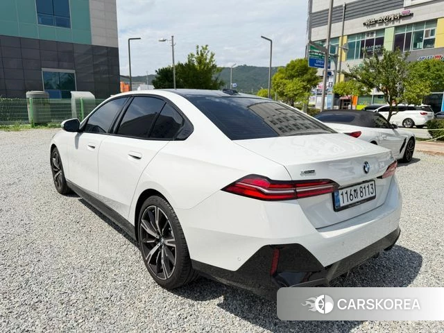 BMW 5 Series (G60) id 4739114 из Кореи 12