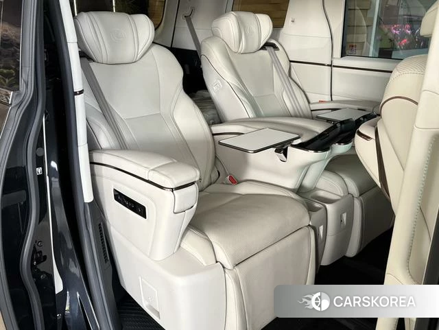 Lexus LM id 4026793 из Китая 18