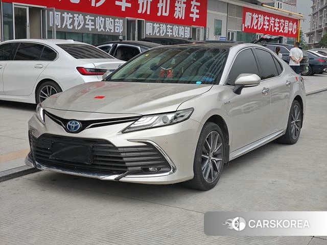 Toyota Camry 2023 Серебристо-серый из Китая, фото 3