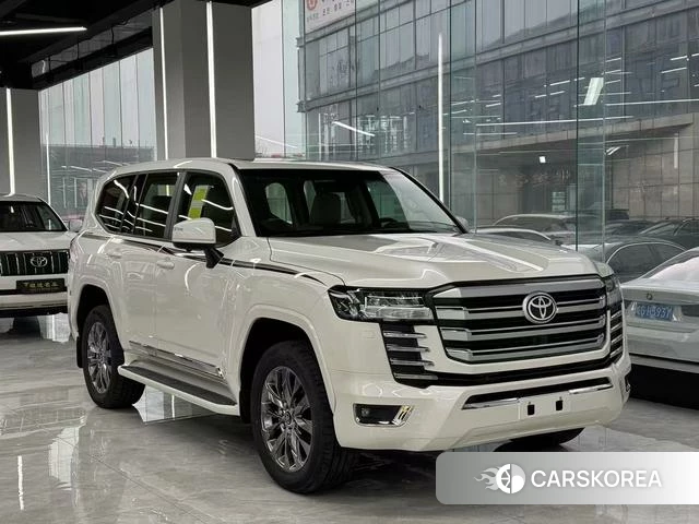 Toyota Land Cruiser (imported) 2025 Белый из Китая, фото 5