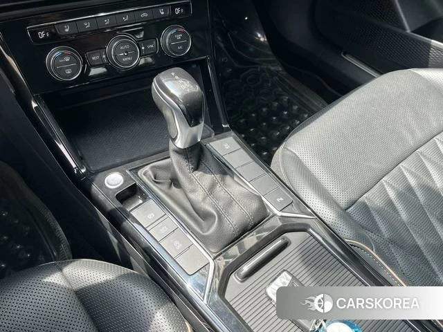 Volkswagen Passat id 4238967 из Китая 10