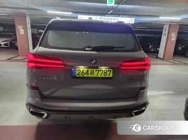 BMW X5 (G05) 2025 Светло-серебряный цвет из Кореи, фото 3