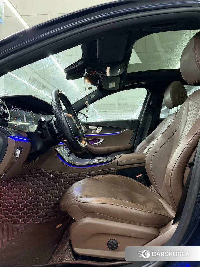 Mercedes-Benz E-class (imported) 2022 Черный из Китая, фото 3