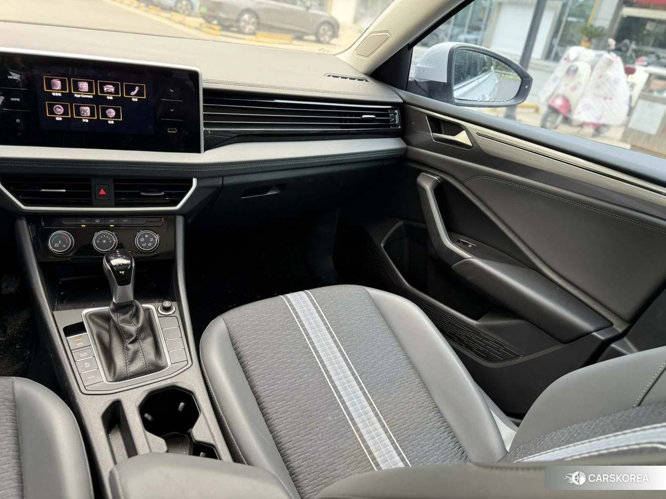 Volkswagen Sagitar 2024 Белый из Китая, фото 3