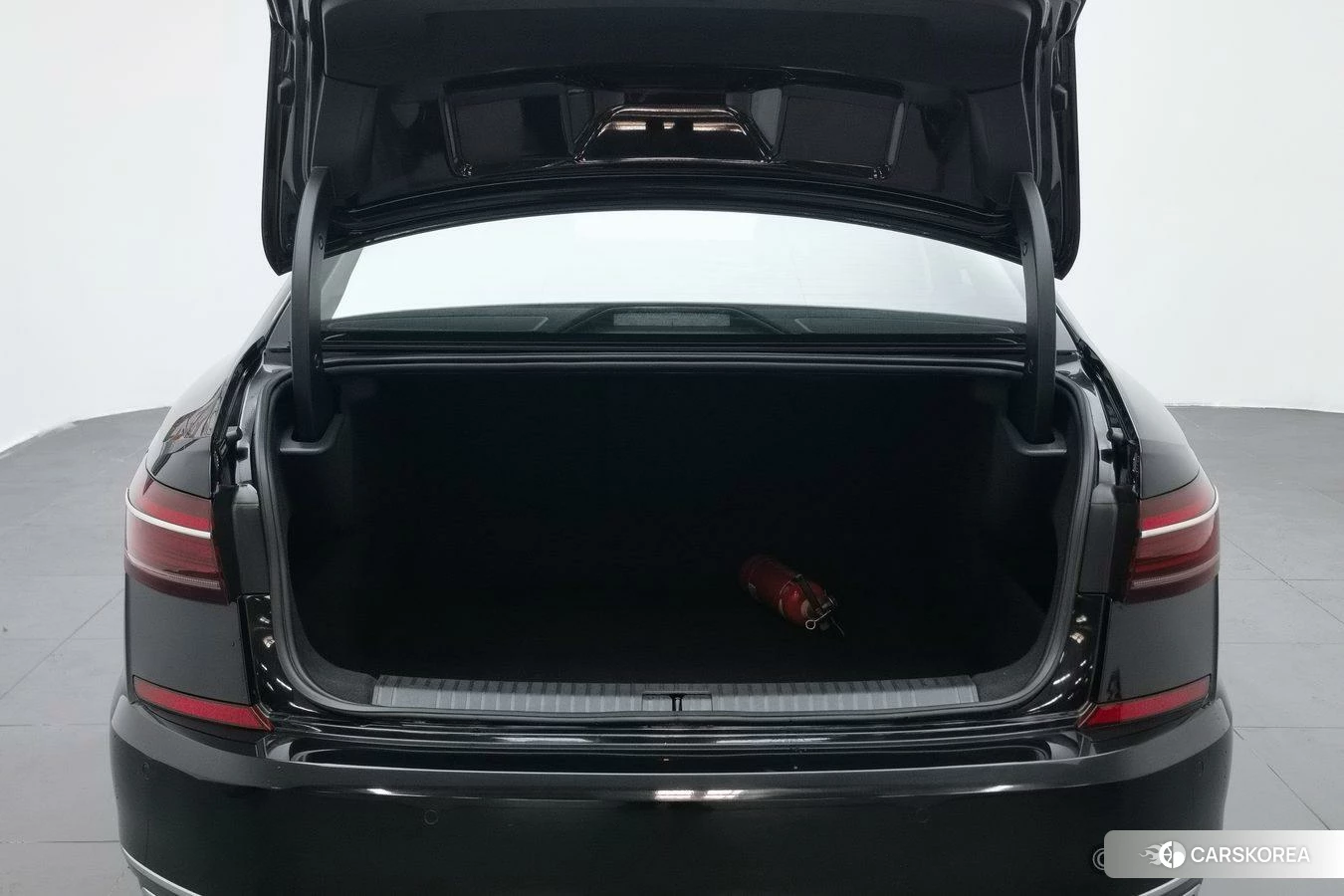 Volkswagen Passat id 4407585 из Китая 17