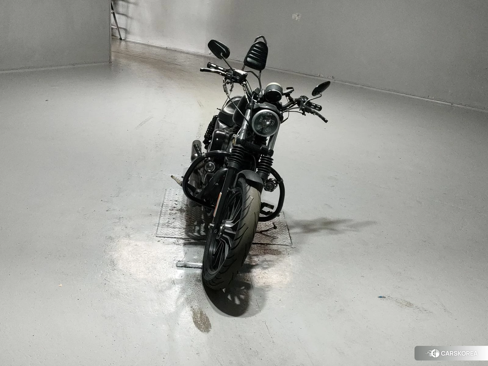 Проданный Harley-Davidson Sportster XL883N 2011 из Японии, фото 2