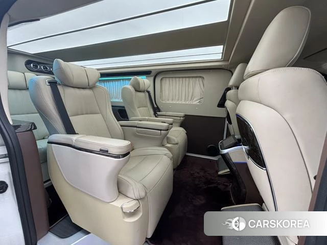 Toyota Hiace 2023 Белый из Китая, фото 3