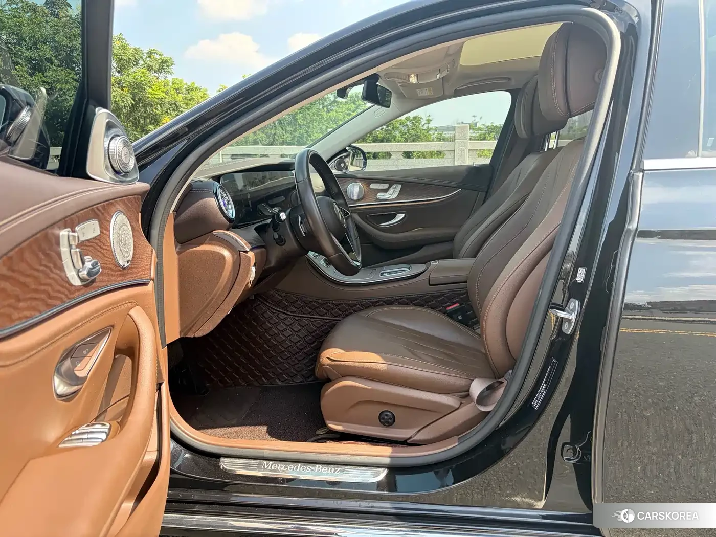 Mercedes-Benz E-Class 2023 Черный из Китая, фото 3