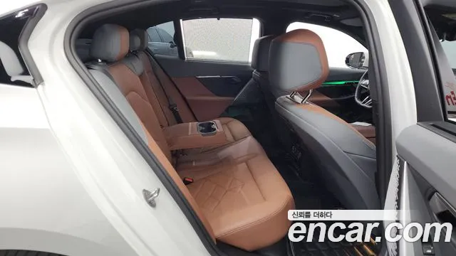 BMW 5 Series (G60) id 2521513 из Кореи 13