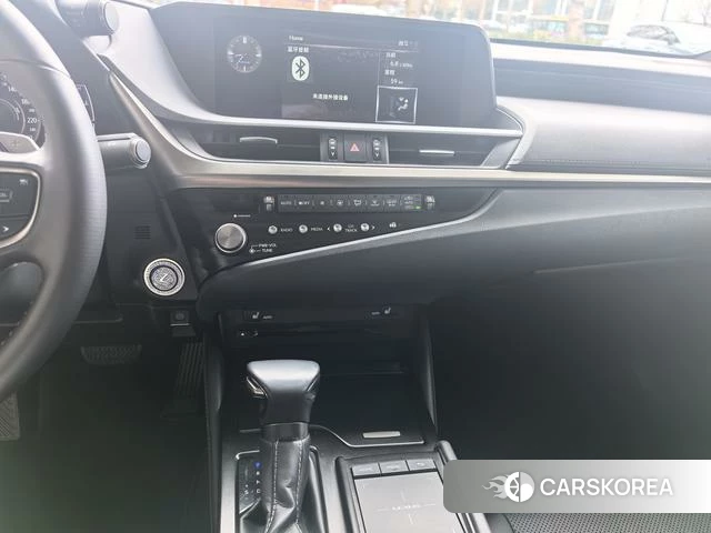 Lexus ES id 4259218 из Китая 9