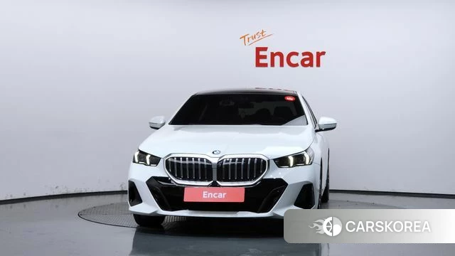 BMW 5 Series (G60) id 4935127 из Кореи 23