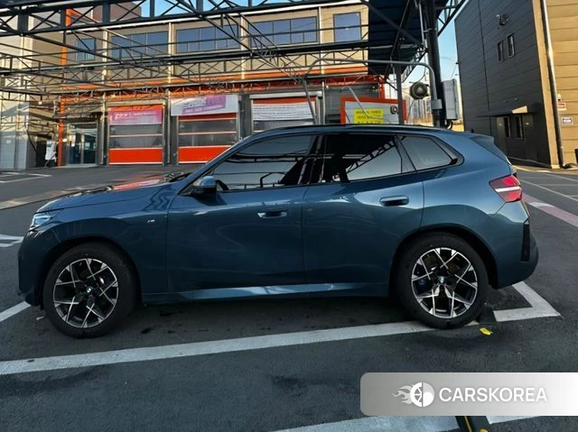 BMW X3 (G45) 2025 Небесно-голубой из Кореи, фото 3