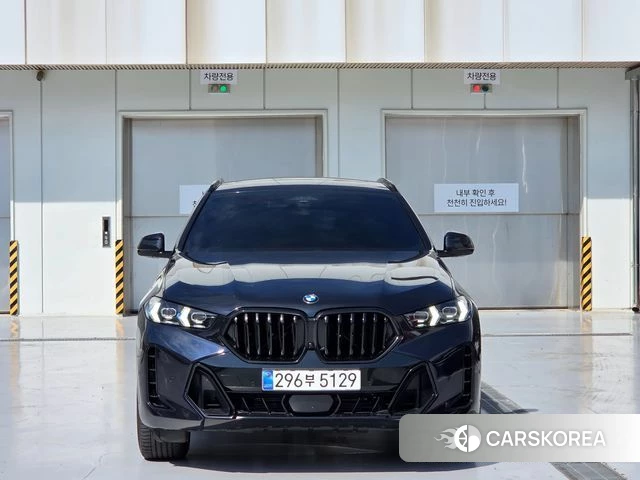 BMW X6 (G06) 2025 Черный из Кореи, фото 6