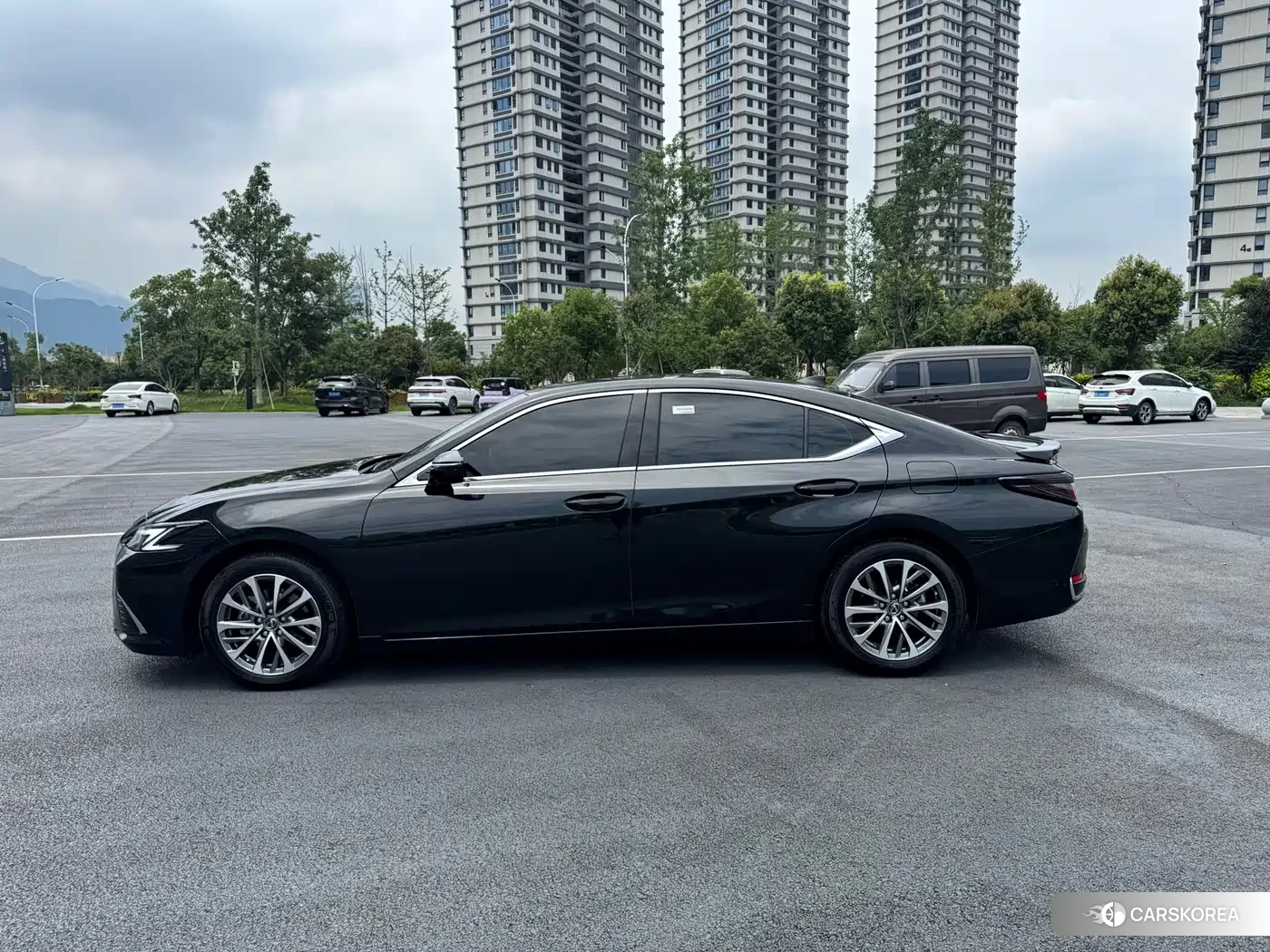 Lexus ES id 4539468 из Китая 7
