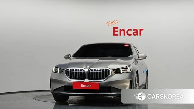 BMW 5 Series (G60) id 3921621 из Кореи 13