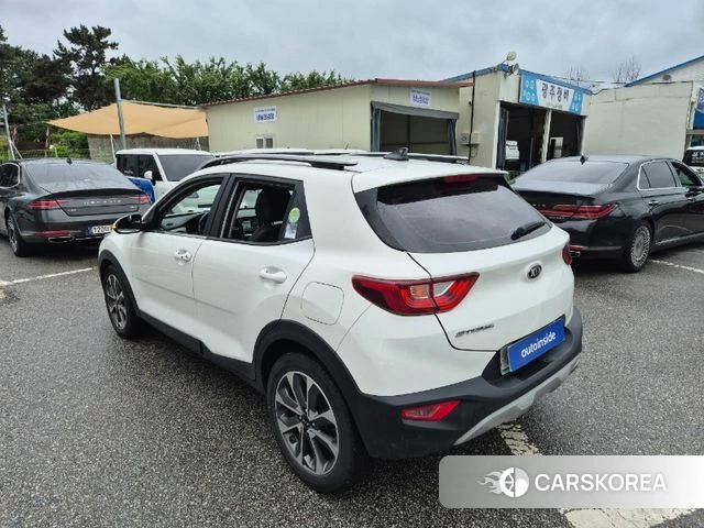 Kia Stonic 2019 Белый из Кореи, фото 6