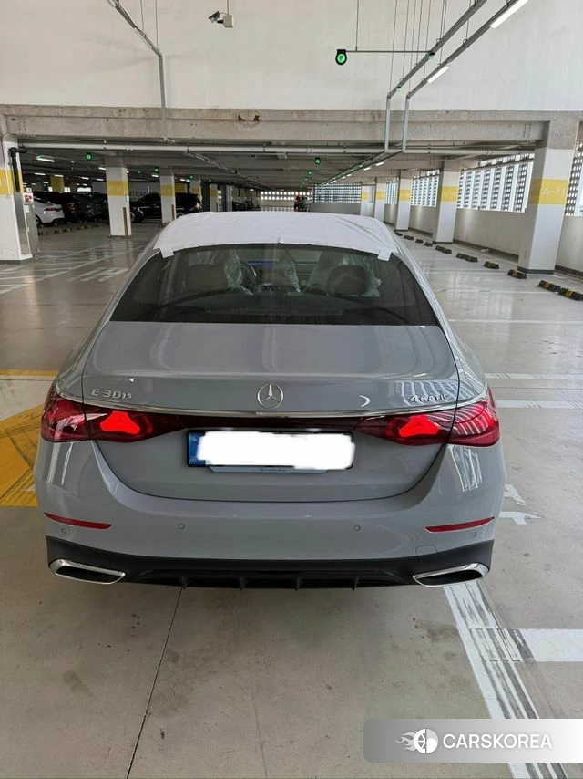 Mercedes-Benz E-Class W214 2026 Цвет галактики из Кореи, фото 3