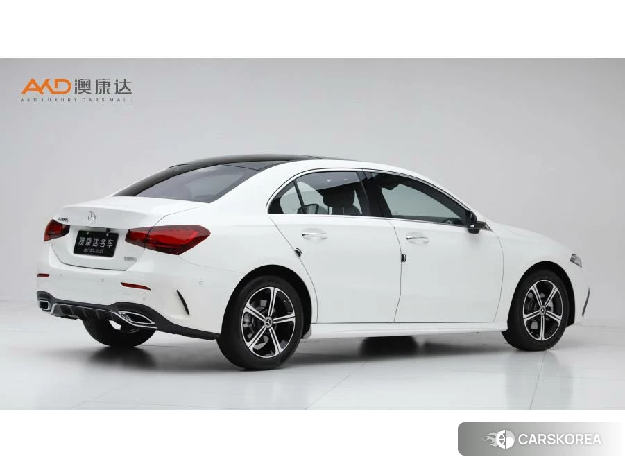 Mercedes-Benz Class A 2023 Белый из Китая, фото 3