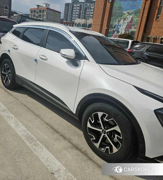 Kia The New Sportage 5th Generation Hybrid 2024 Белый из Кореи, фото 3