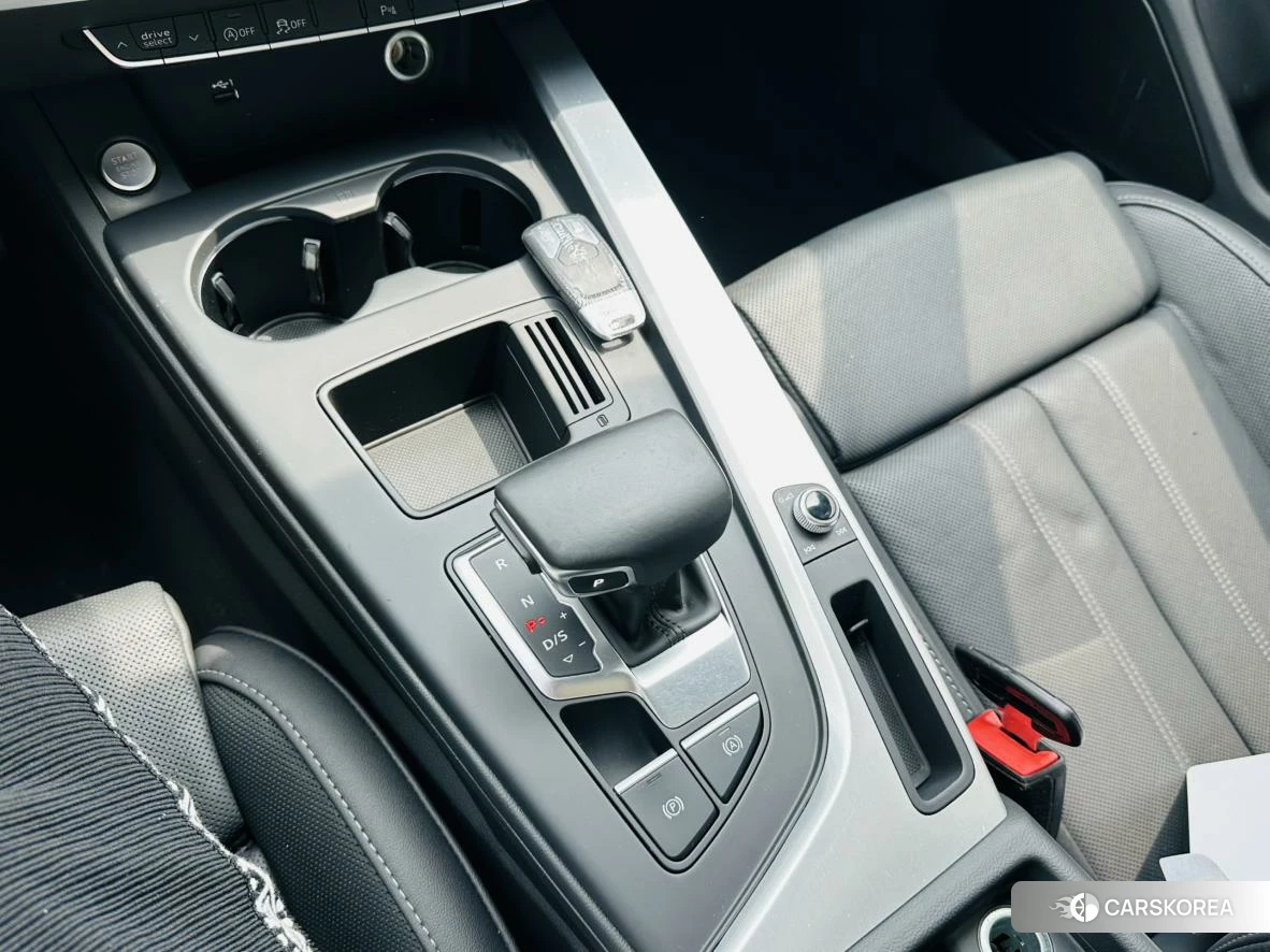 Audi A4L id 4421151 из Китая 16