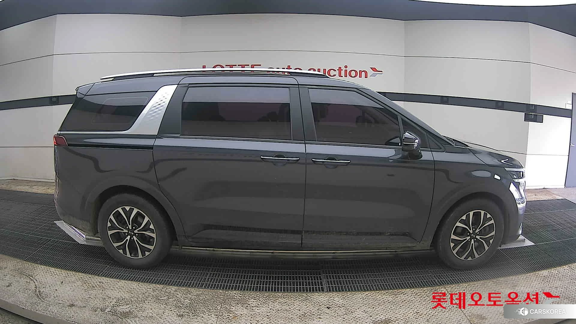 Kia Carnival id 3888420 из Кореи 23