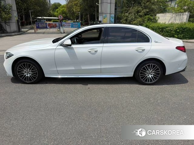 Mercedes-Benz Class C 2024 Белый из Китая, фото 3