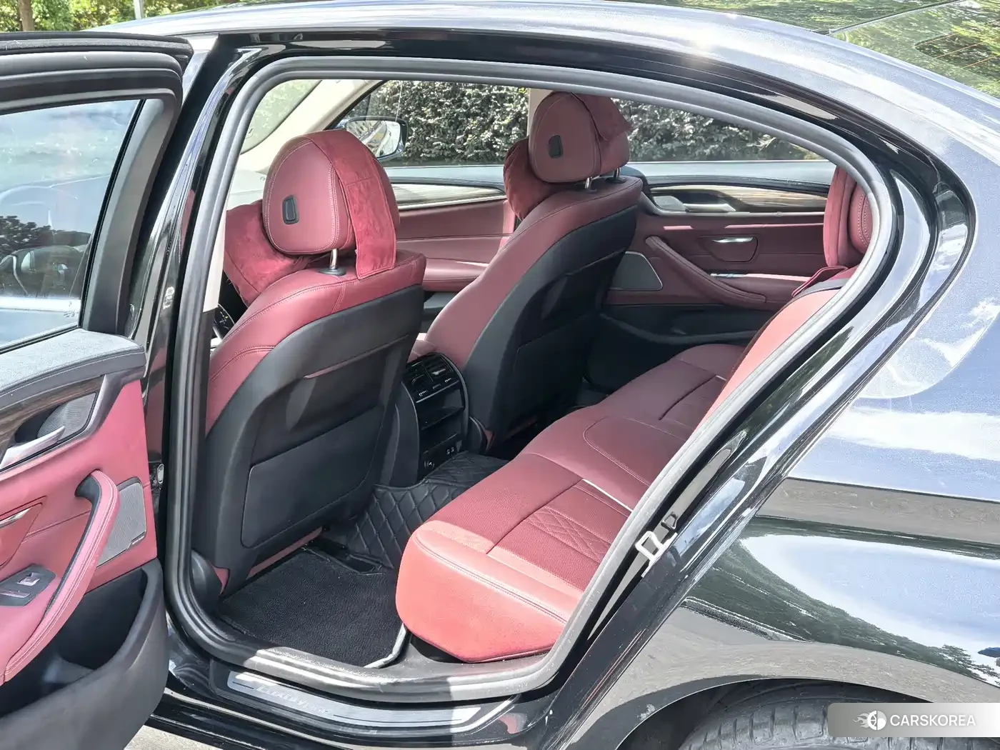 BMW 5 series 2022 Черный из Китая, фото 3