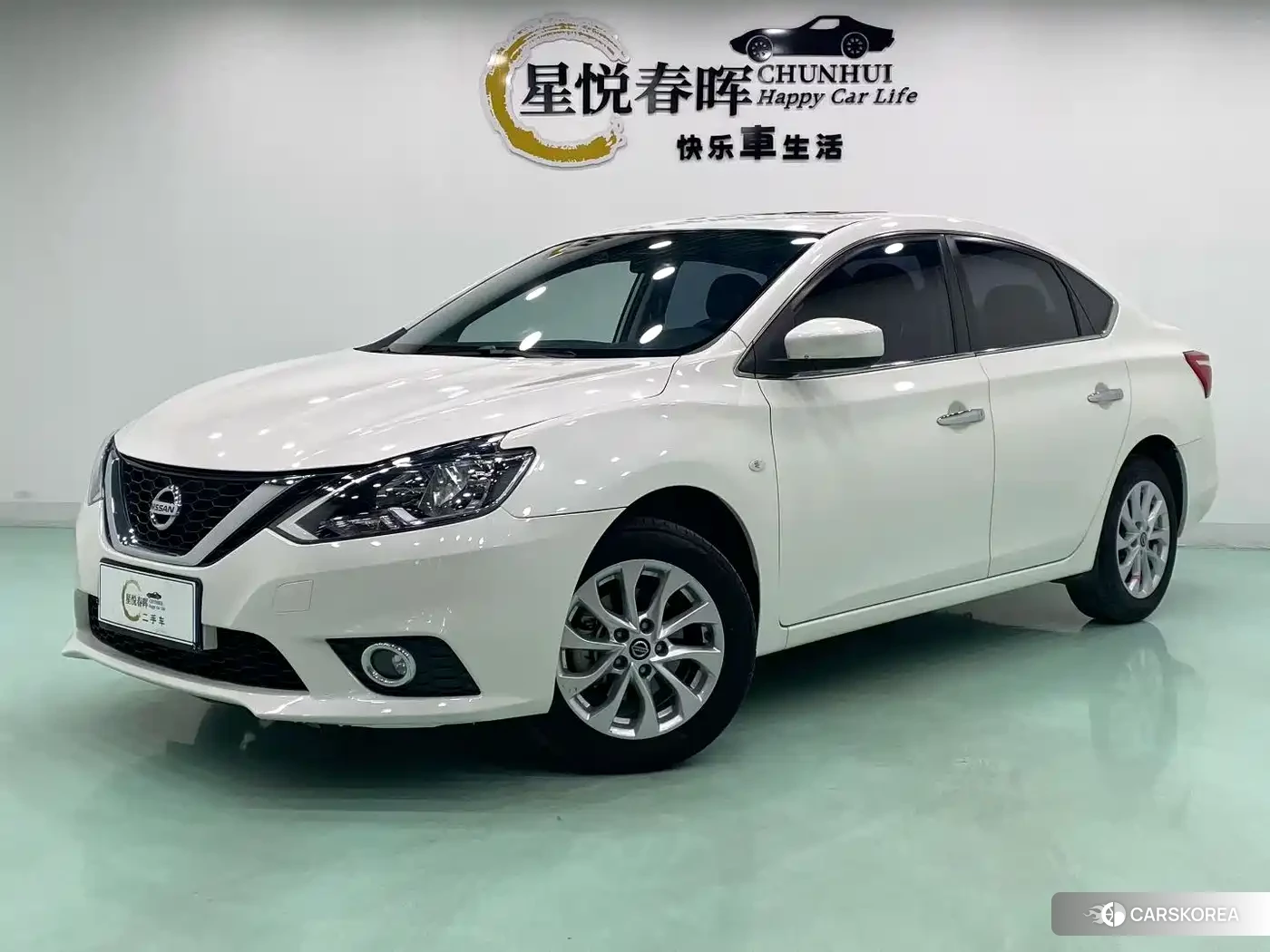 Nissan Sylphy 2022 Белый из Китая, фото 3