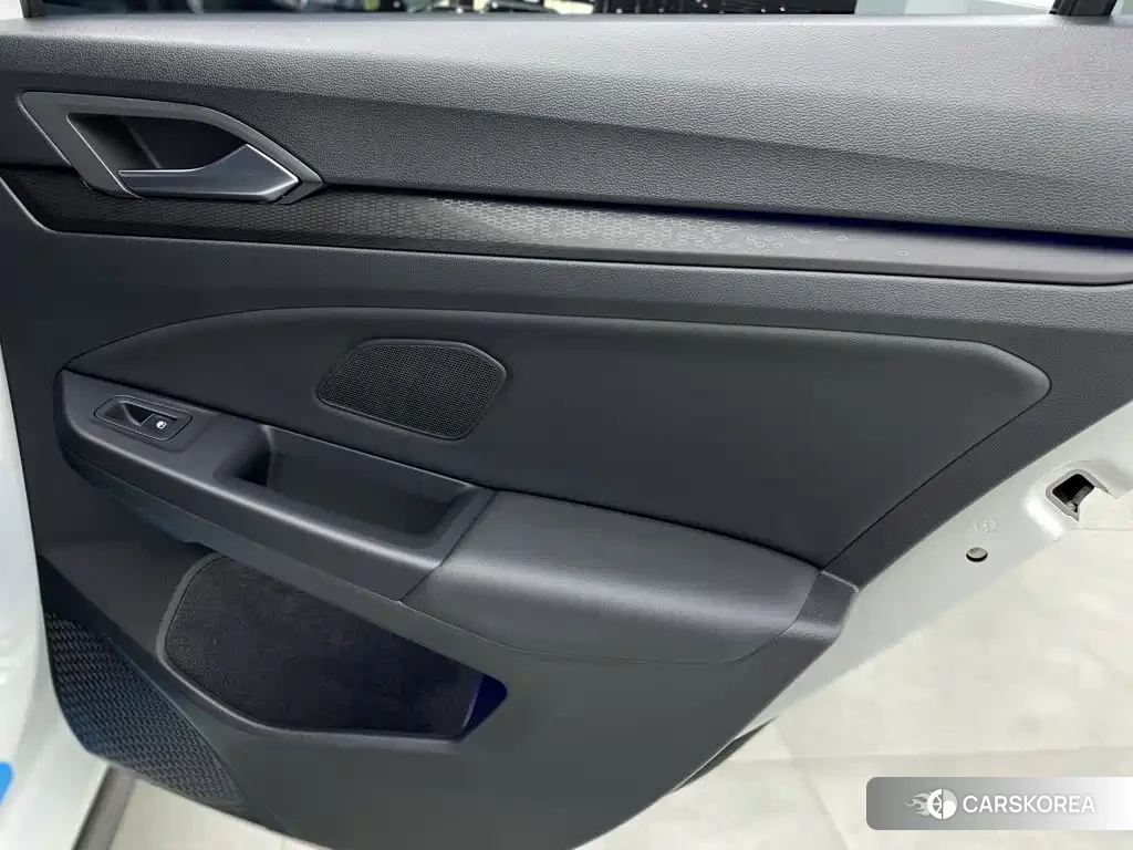 Volkswagen Golf id 4669365 из Китая 23