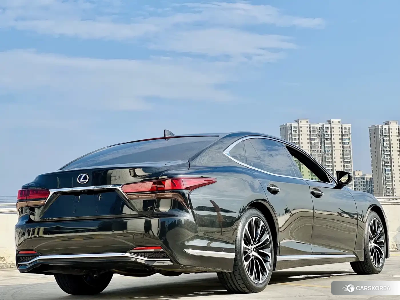 Lexus LS id 4589388 из Китая 15