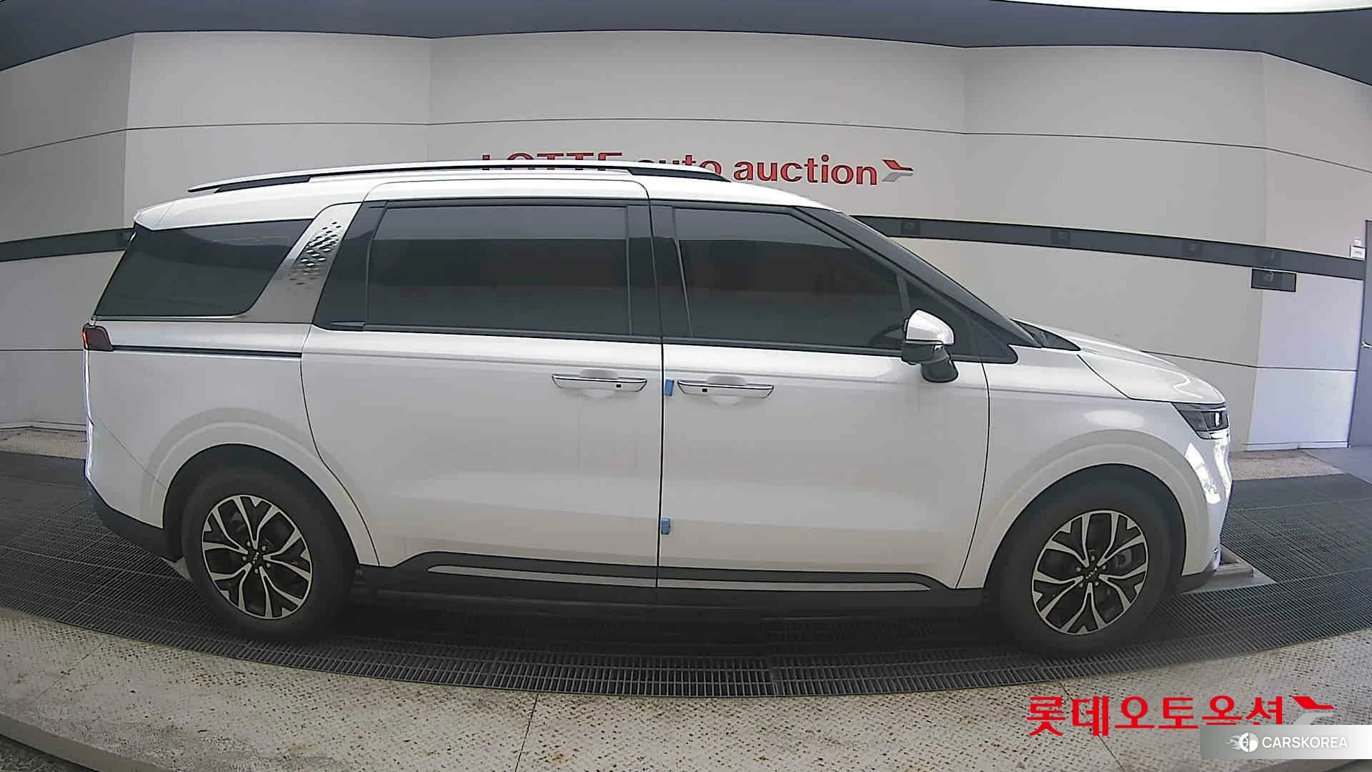 Kia Carnival id 4674159 из Кореи 23