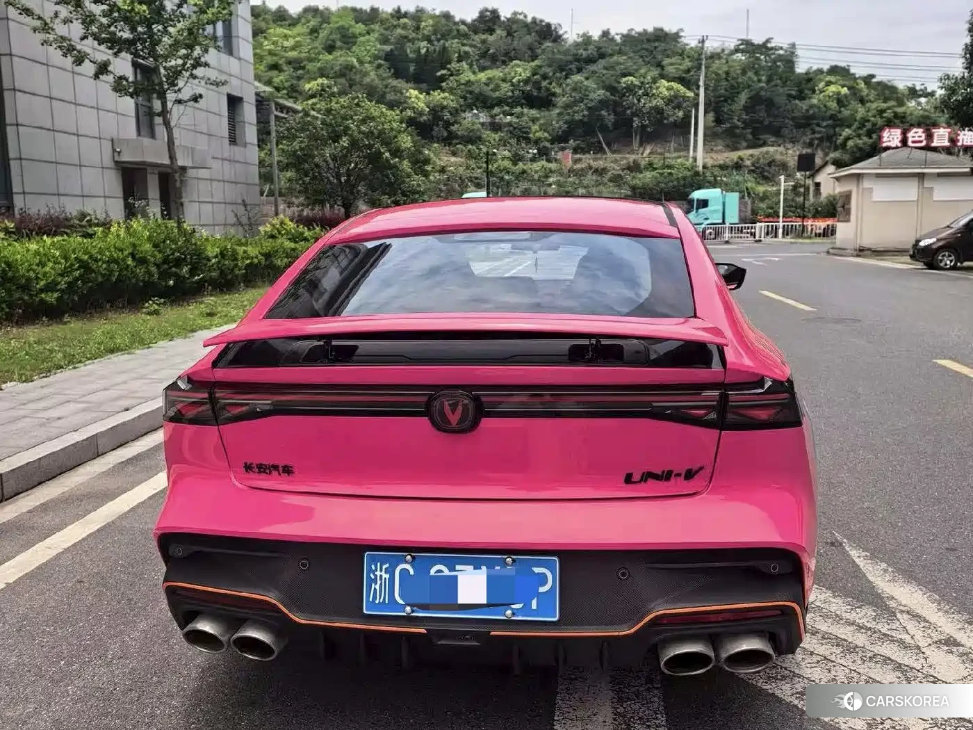 Chang'an Changan UNI-V 2025 Champagne/brown из Китая, фото 3
