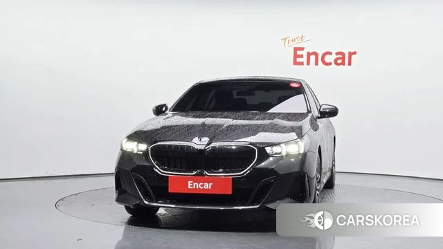 BMW 5 Series (G60) id 3891116 из Кореи 13