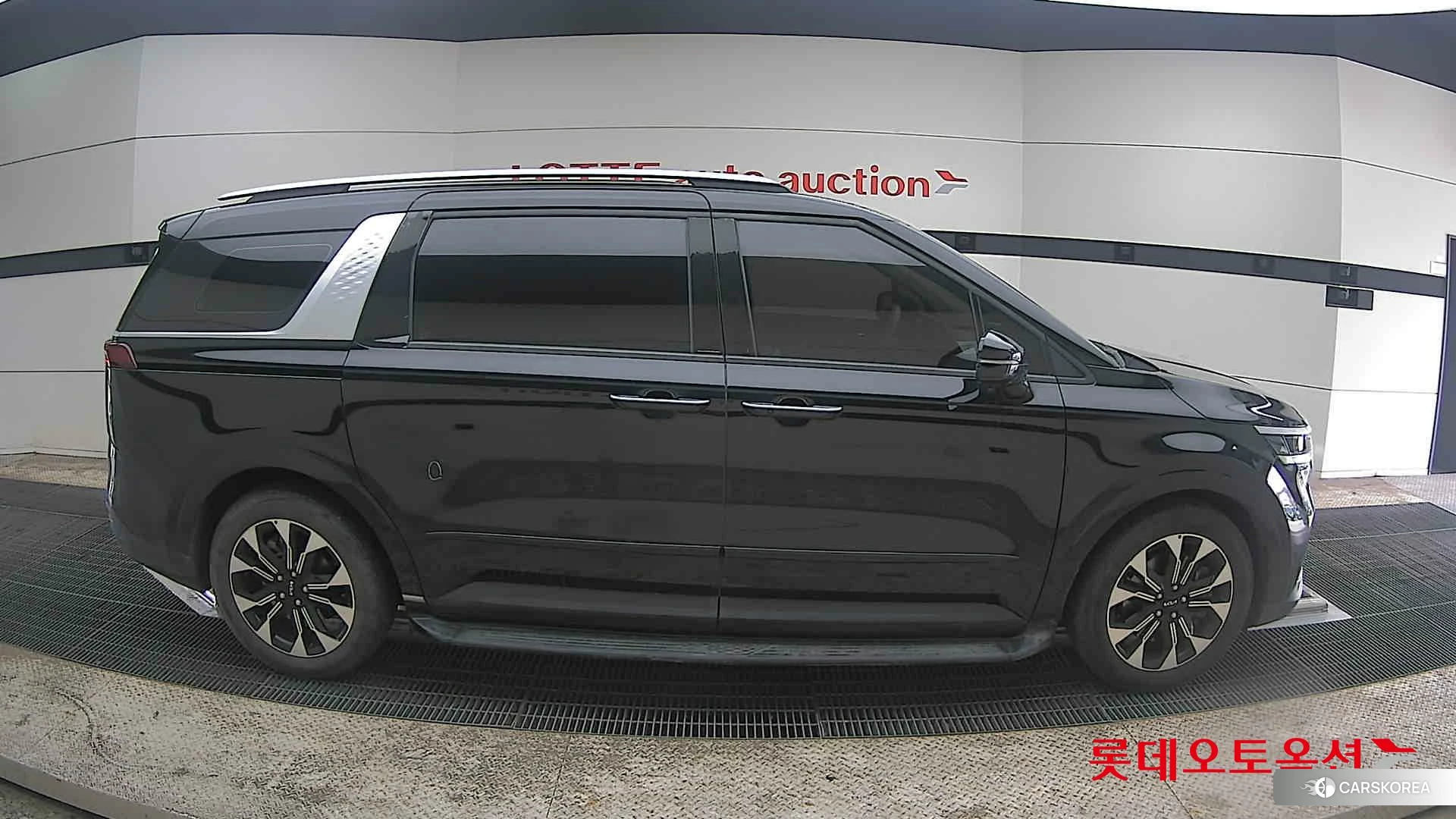 Kia Carnival id 3888397 из Кореи 23