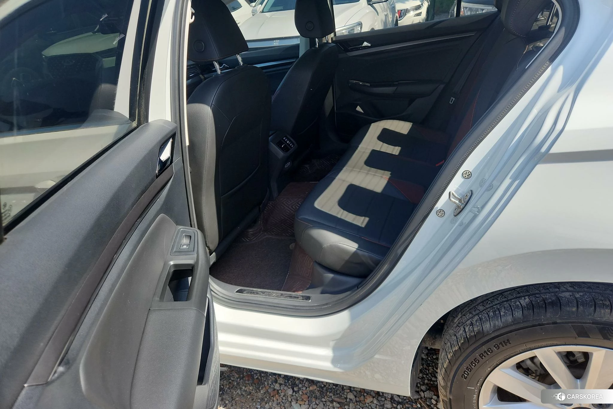 Volkswagen Bora id 4439426 из Китая 10