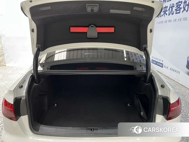 Audi A4L id 4291329 из Китая 11